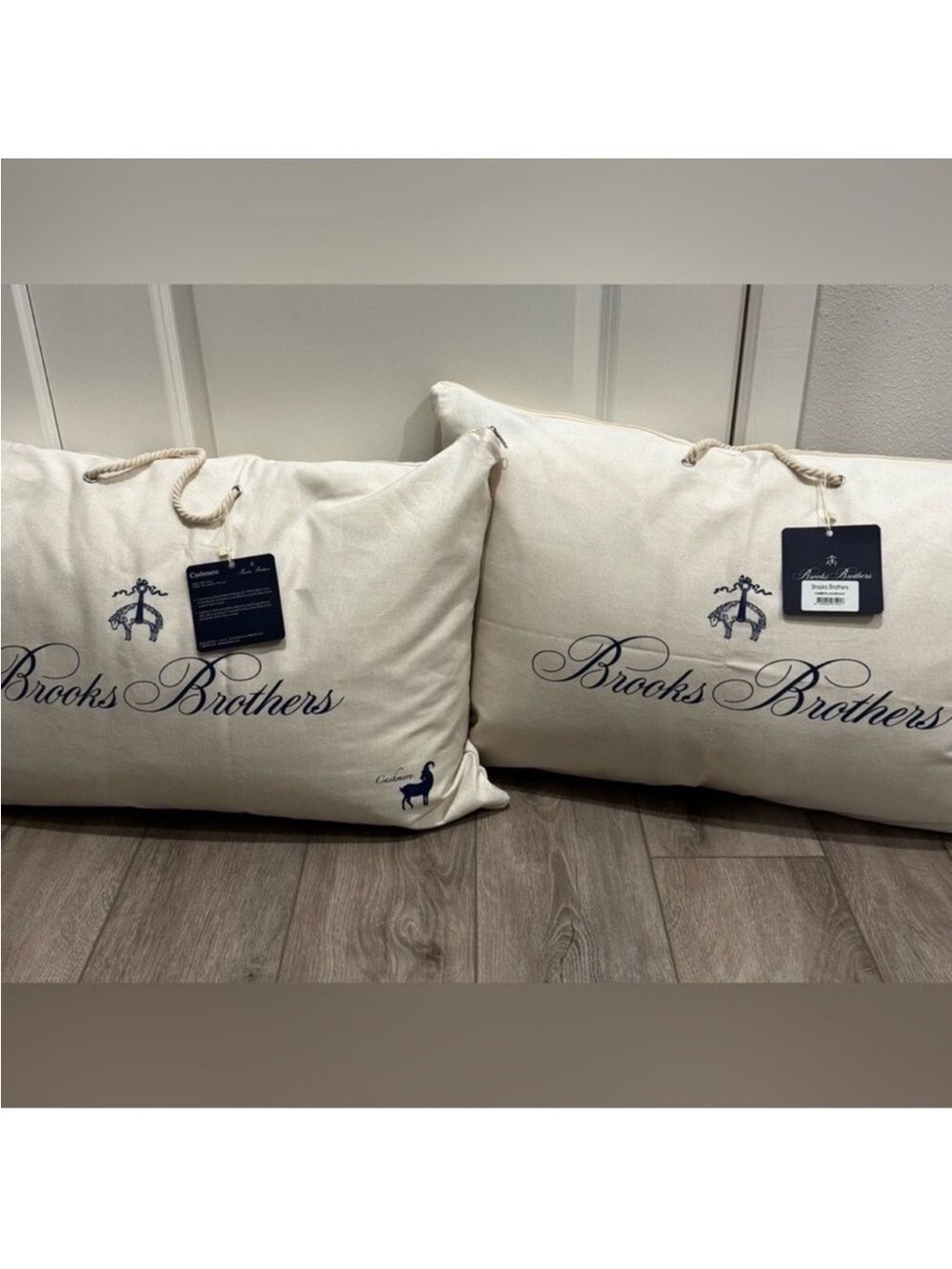 Brooks Brothers set of 2 Cashmere And Wool Blend Luxury Pillows - Picture 2 of 10